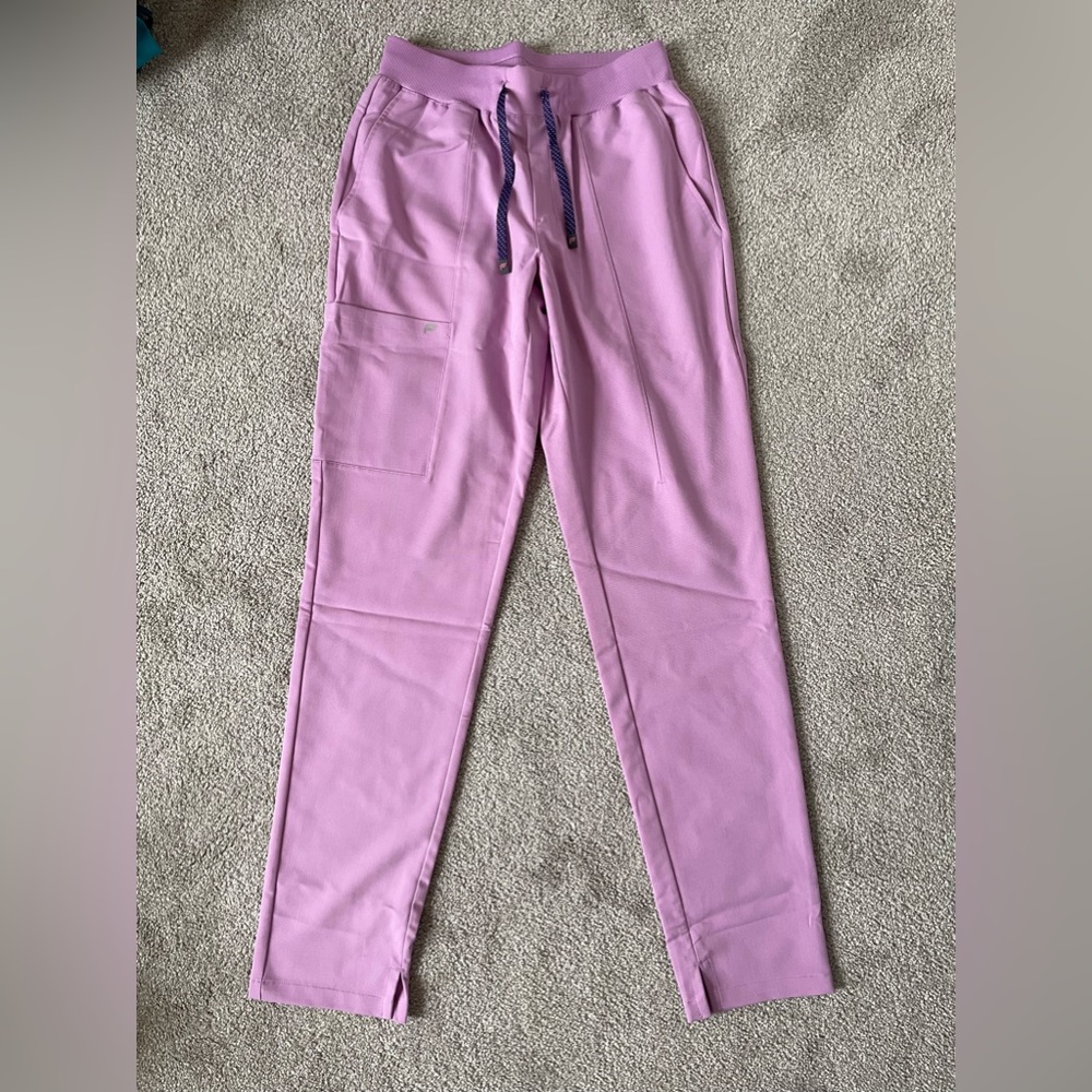 Fabletics lilac XS Tall scrub pants